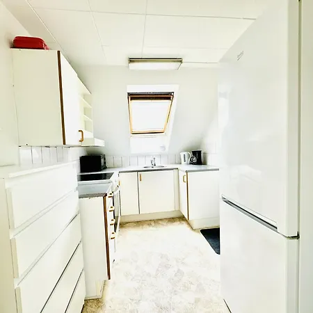 Aday - Gorgeous 1 Bedroom In شقة راندرس